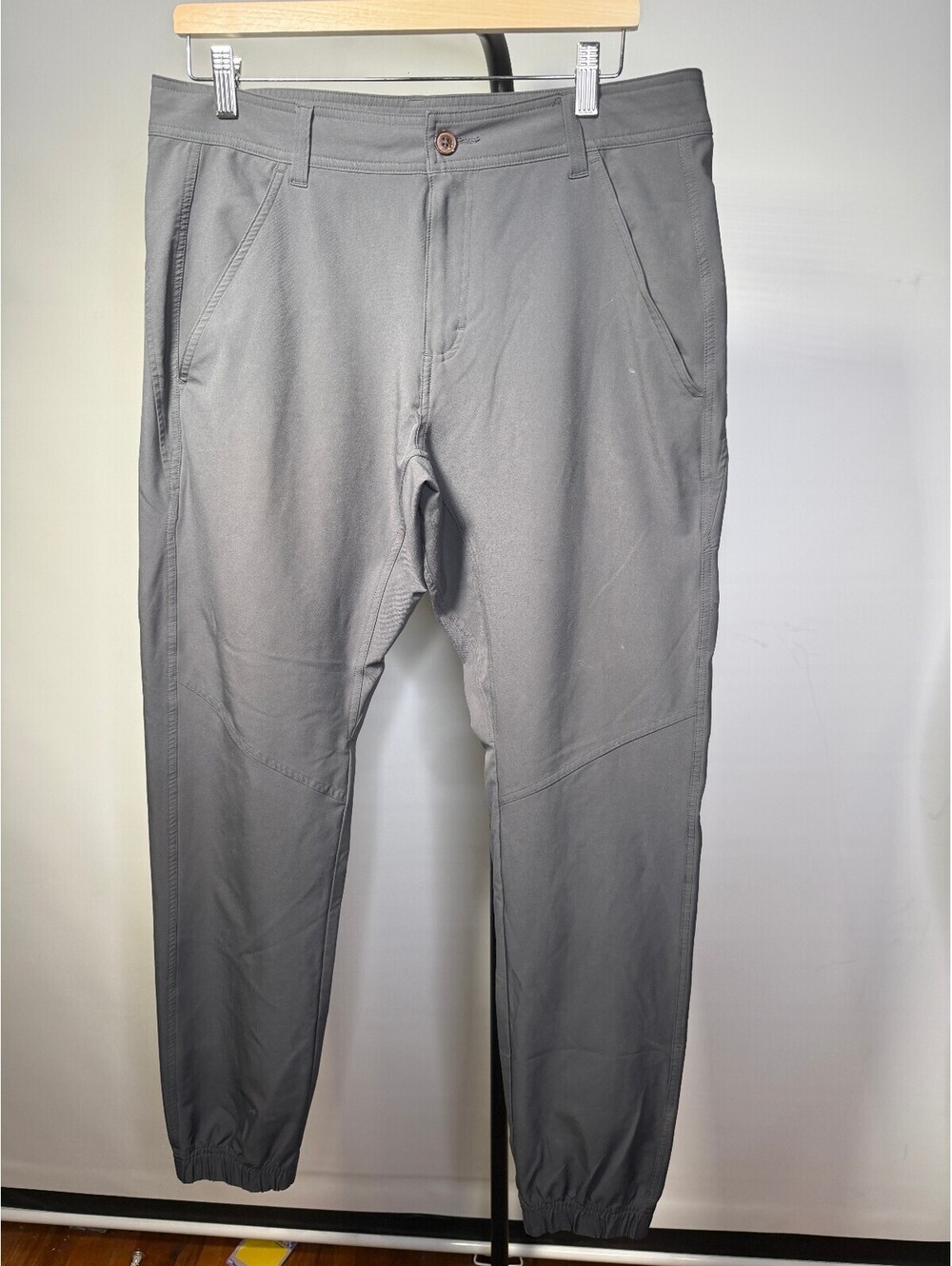 tentree Men's Destination InMotion Stretch Travel Joggers Charcoal Gray Size 32